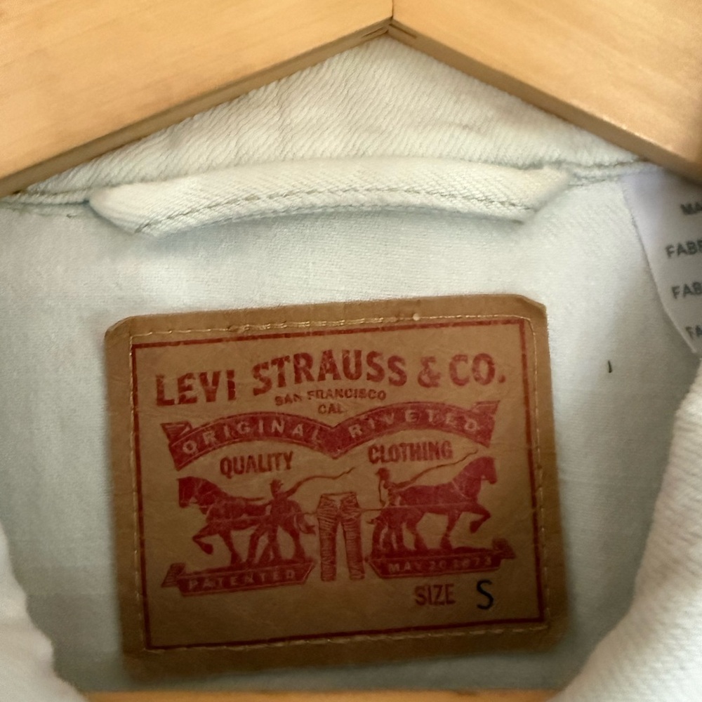 Levi's White Jacket with Brown Leather Patch and … - image 3
